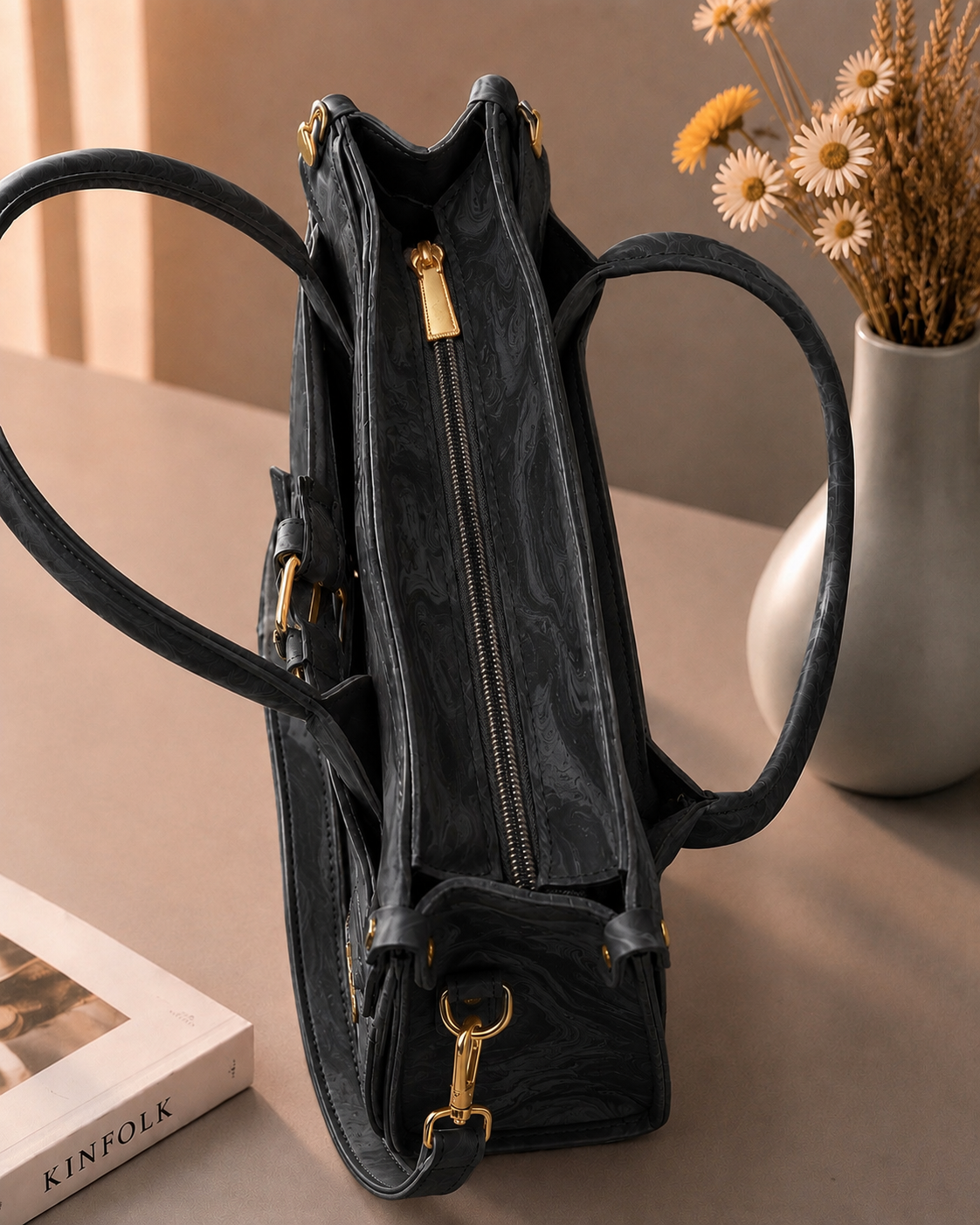 Sabaé Luxe Marble HandBag – Black