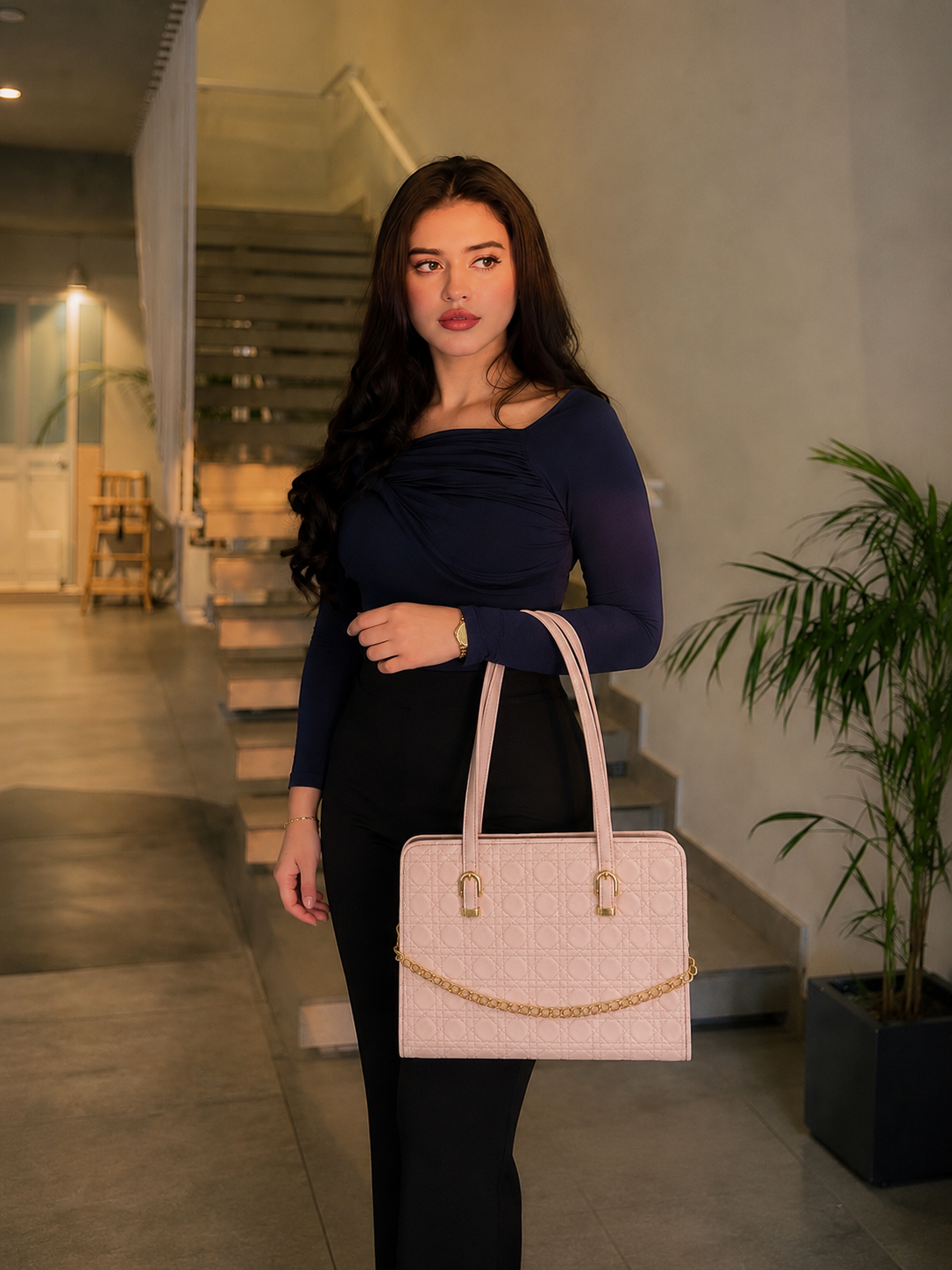 Majestic Chain Tote - Pastel Rose Pink