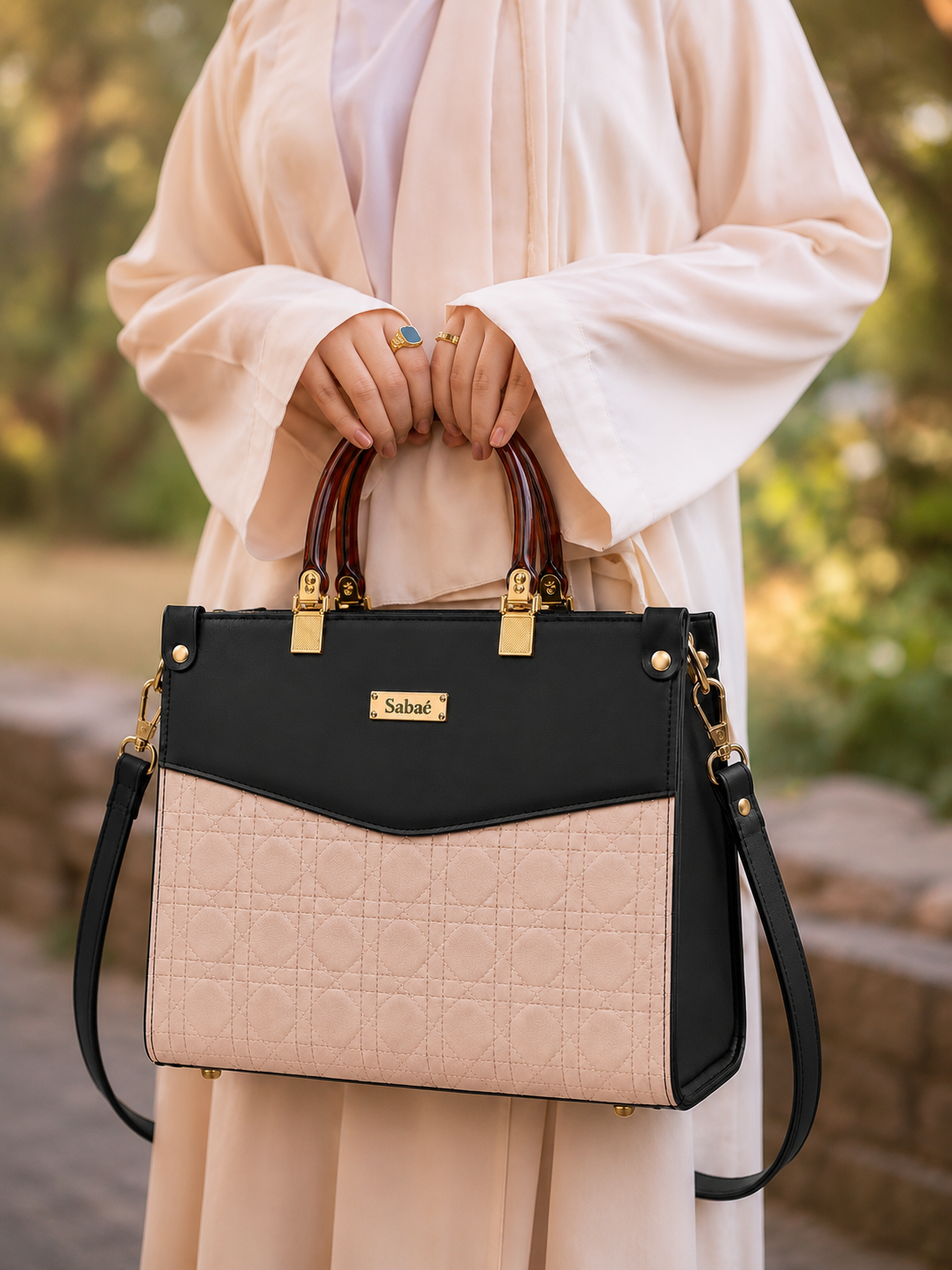 Monarch Dual-Tone - Classic Black & Peach Blush