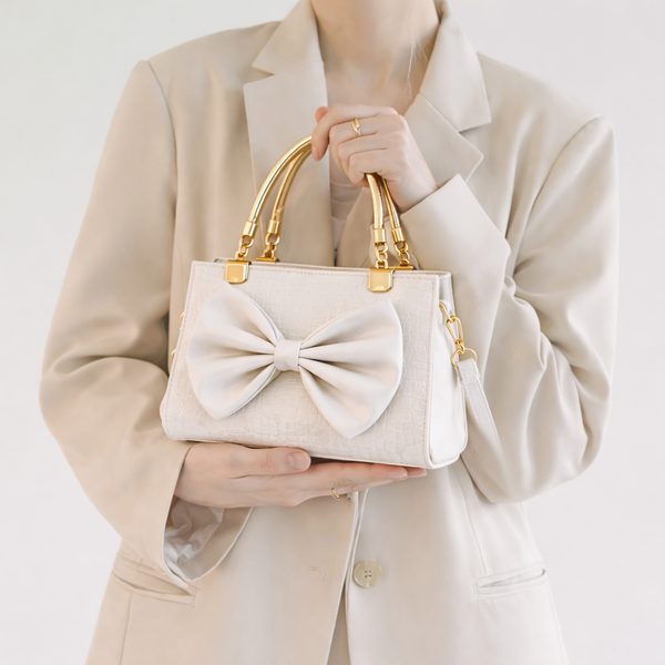 Elegant White Bow Handbag with Gold Accents – Perfect for Every Occasion