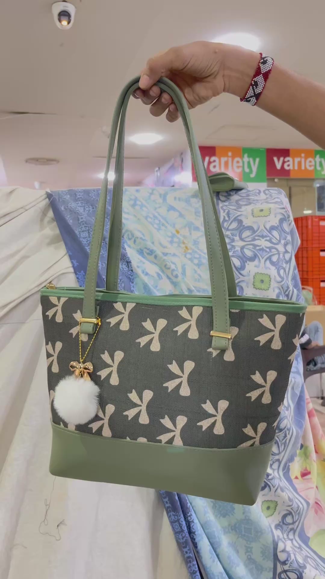 Pink Tote Bag with White Bow Pattern & Stylish Pink Accents - Two-Piece Set